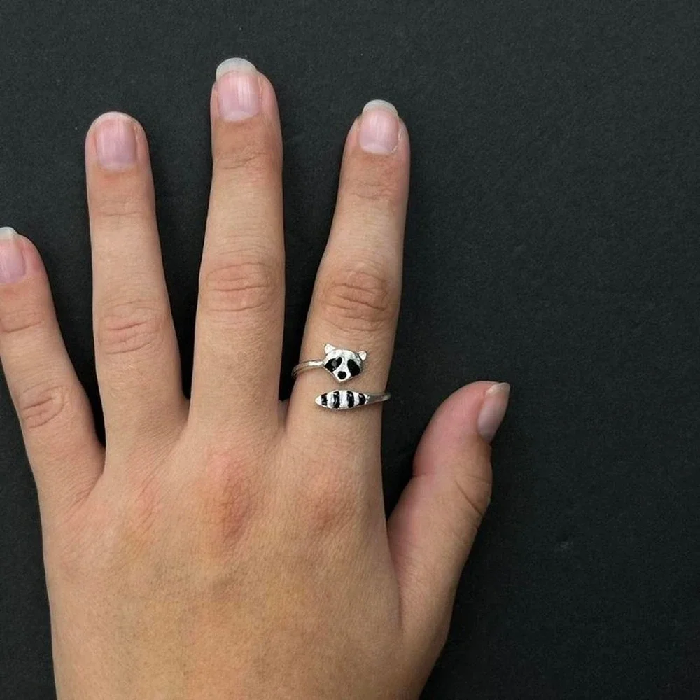 Vintage Y2K style raccoon silver ring punk grunge
